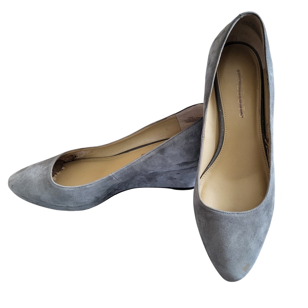 Talbots Womens Grey Suede Pointed Toe Low Wedge Pumps Size 6.5 Neutral Fall